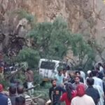Himachal pradesh: 6 killed as tree falls on vehicles after landslide near kullu