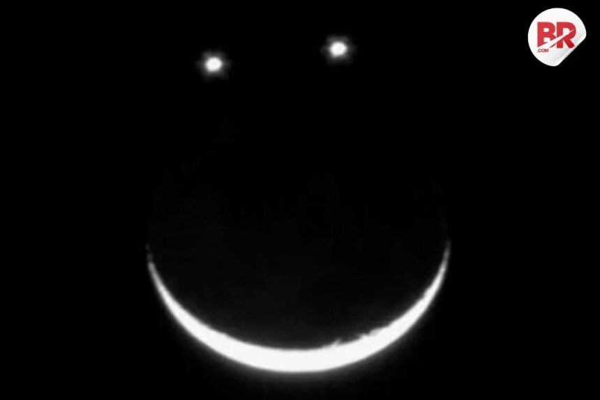 Smiley face planet alignment april 25