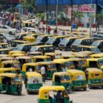 Delhi govt extends ev policy, continues power subsidy