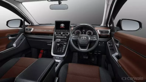 Toyota innova hycross