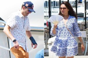 Mila kunis ashton kutcher venice italy 7 070425 53eb715f599b47bba835a6144ca66424